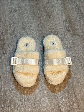 UGG FLUFFITA SLIDE SLIPPER SIZE 8 OFFWHITE/WHITE